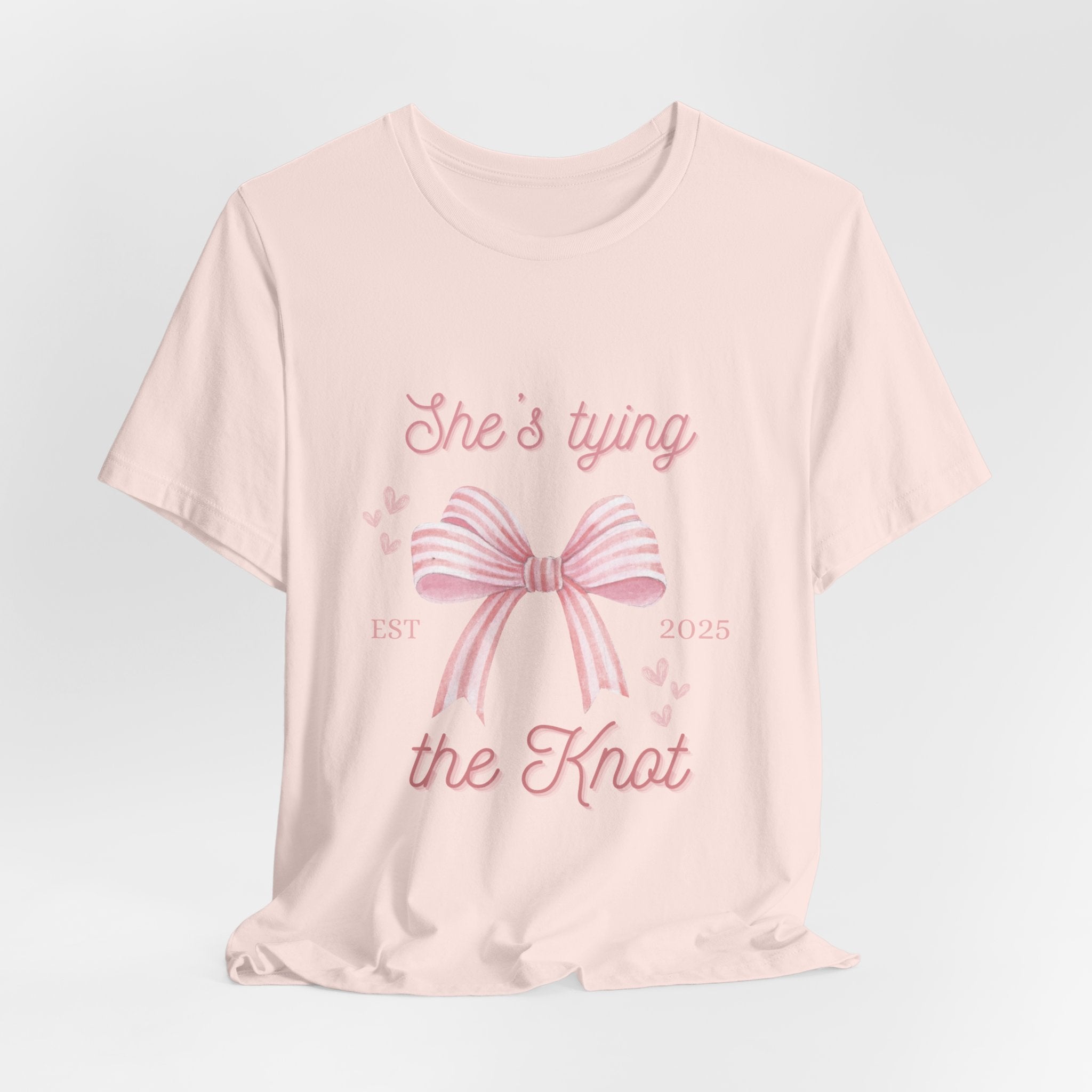 She's tying the Knot bow  tshirt 
